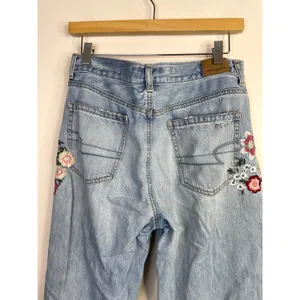 American Eagle Floral Embroidered Mom Jeans High Waist Frayed Hems 8 extra long thumbnail 8
