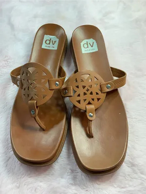 Dolce Vita Tan Leather Cutout Medallion Toe-Post Sandals c131 thumbnail 1