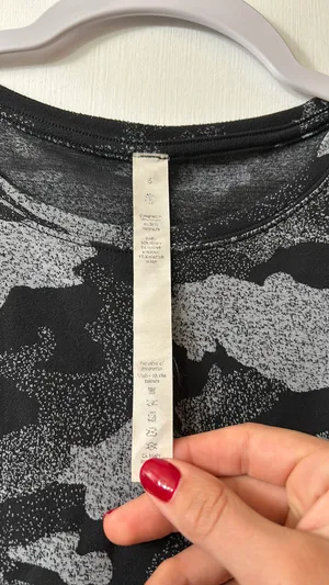 Lululemon Camo Top thumbnail 3