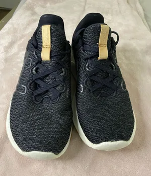 New Balance Fresh Foam Roav V2 Athletic Running Shoes Womens Size 7.5 thumbnail 1