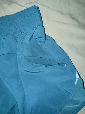 Athleta Mesh Racer Teal Women's 4 inch Shorts thumbnail 5