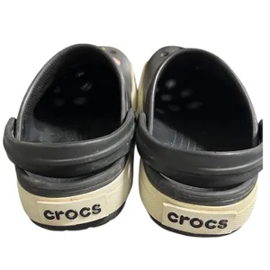 Women’s Black & White Classic Crocs thumbnail 5