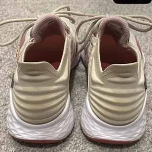 Figs New Balance Women's Roav V1 Cream and Pink Sneakers thumbnail 3