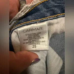 Carmar Frayed Waist High Rise Mom Jeans Size 25 thumbnail 7