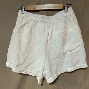 YFB shorts White Size M thumbnail 3