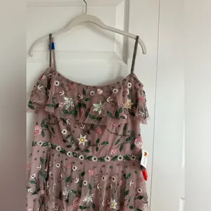 Mac Duggal 9069 Mauve‎ Off Shoulder Floral Embroidered Ruffle Tiered Gown NWT 10 thumbnail 10