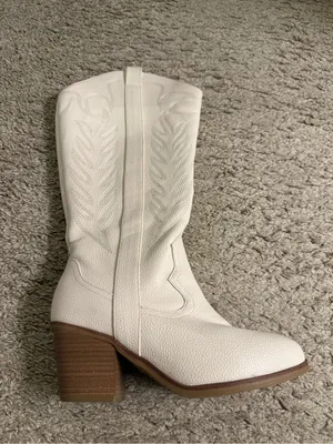 Arula Cream Knee High Wide Calf & Width Sierra Western Heeled Boots - size 8W thumbnail 8