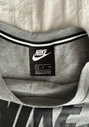 Nike Cropped Top thumbnail 2