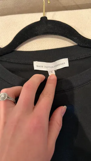 Black cropped shirt thumbnail 2