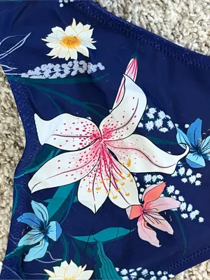 Cupshe Two-Piece Bikini Set - Solid Magenta & Floral Size M thumbnail 3