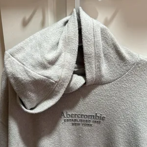 Abercrombie & Fitch Soft AF Cozy Hoodie Oatmeal Beige Embroidered‎ Logo Small thumbnail 3