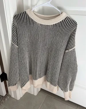 Sweater Multiple thumbnail 1