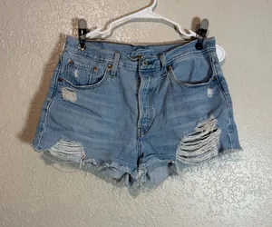 Levi’s Shorts thumbnail 1