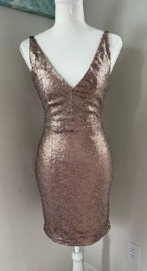 Lulu's Gold Sequin V-Neck Bodycon Mini Dress XS thumbnail 1