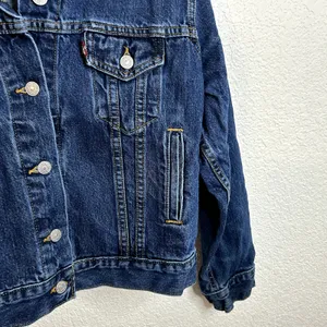 Women’s Vtg Levi's 77715-4837 ICONIC Dark Wash Denim TRUCKER Jean Jacket Sz M thumbnail 7