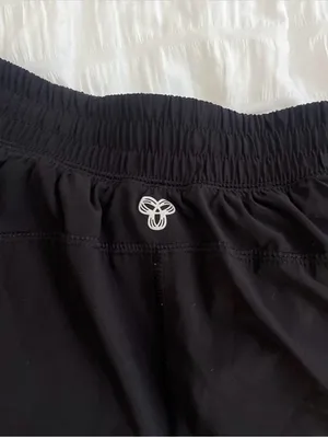 Aritzia Black Athletic Women’s Shorts thumbnail 2