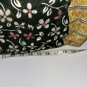 Source Unknown GREEN YELLOW FLORAL QUILTED DUFFLE BAG 2 HANDLES CROSSBODY STRAP LUGGAGE STRAP thumbnail 8