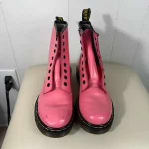 Dr. Martens Hot Pink Patent Leather Lace Up Combat Boots Moto Punk Y2K Size 7 thumbnail 3