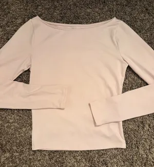 Hollister Top thumbnail 1
