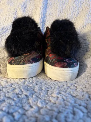 Sam Edelman Leya Faux-Fur Pom-Pom Slip-On Black Brocade Floral Platform Sneakers thumbnail 6