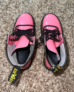 Dr. Martens Pink thumbnail 10