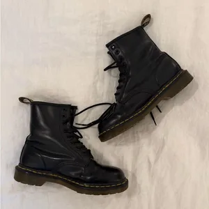 Doc Martens black boots thumbnail 1