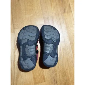 KEEN Newport H2 Sandals Hybrid Ribbon Red/Gargoyle Kids Size 5.5-6 Women’s 7.5 thumbnail 3