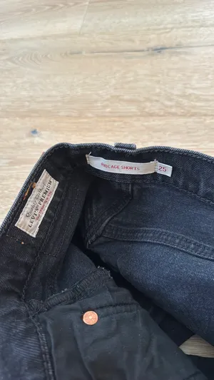 Levi’s Dark Wash Shorts thumbnail 4