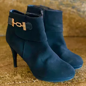 Palmira Women’s Ankle‎ Boots Black Size 9.5 thumbnail 1