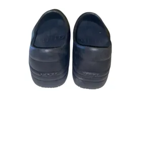 Crocs Womens 9 Black Dual Comfort Nurse Work Shoe Clogs thumbnail 2