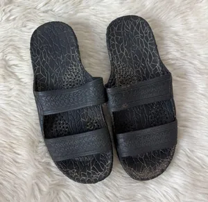 Solid Black Textured Slip On Sandals Size 5 thumbnail 1