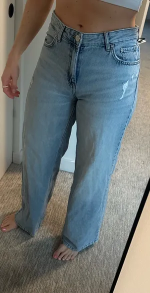 Pull and bear size 4 flare jeans thumbnail 1