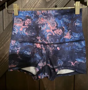 LULULEMON Boogie Short Roll Down‎ Multicolour moody mirage deep navy Size 0 thumbnail 1