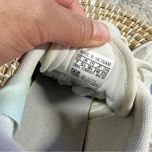 Adidas Women's Retrorun Running Shoes Sneakers GV7374 in Chalk White Size 7 thumbnail 12
