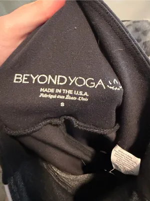 Beyond Yoga Black and Light Pink Colorblock High-Rise Leggings thumbnail 4