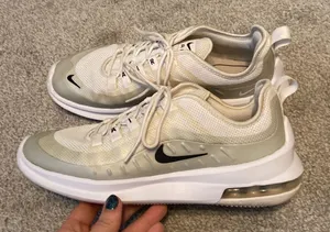 Nike Air Max‎ Axis Womens White Light Bone Running Shoes AA2168-105 Size 8 thumbnail 1