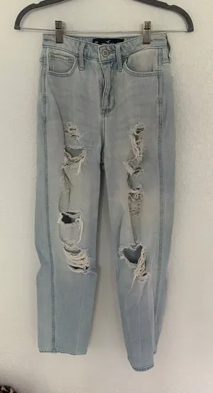 Hollister Ripped High-Rise Mom Jeans thumbnail 1