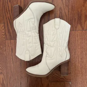 MIA Raylyn Western Boots Ivory Western Heeled Boot Size 7 Rodeo Pointed Toe thumbnail 6