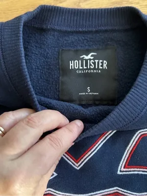 HOLLISTER Women’s Cropped Crewneck Sweatshirt Navy Blue Seagull Logo Size Small thumbnail 4