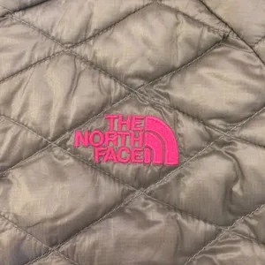 The North Face silver thermoball puffer women’s large thumbnail 4