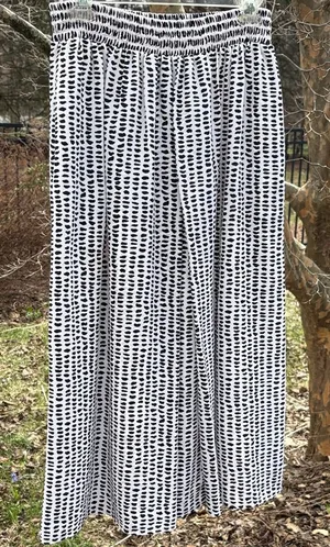 Evan Picone Black and White Dot-Print Maxi Skirt thumbnail 1