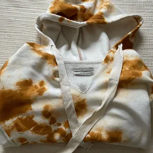 Urban Outfitters Tie Die Cropped Hoodie thumbnail 6