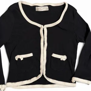 Women’s Shirt ✦ Open To All Offers ✦ Bundle Measurements: Used Excellent Condition Women’s Zara Navy Blue White Casual Business Long Sleeve Medium ——— TAGS ——— #Light #Formal #Casual #Cream #BusinessCasual thumbnail 3