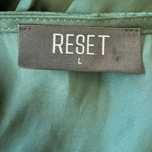 Reset‎ Satin Maxi Size Large Flowy Green thumbnail 5