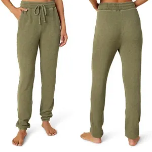 Beyond Yoga Weekend Sweatpant in Olive Size Medium NWT‎ thumbnail 2