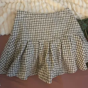 Kendall + Kylie NWT Generation K Black & white tweed skirt thumbnail 3