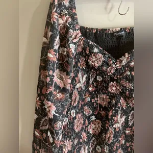 Madewell top lucie floral smocked top small thumbnail 2