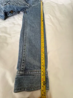American Eagle Light Wash Denim Jacket Medium Jean Trucker Jacket thumbnail 9