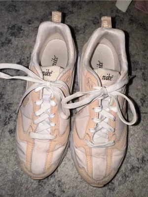 Nike Women’s Light Beige/Pale Pink Air Max Platform Sneakers thumbnail 2