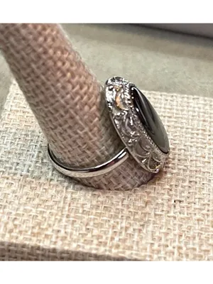 Vintage 60s Celebrity NY Oval Hematite Scalloped Filigree Statement Ring Adjusta thumbnail 2